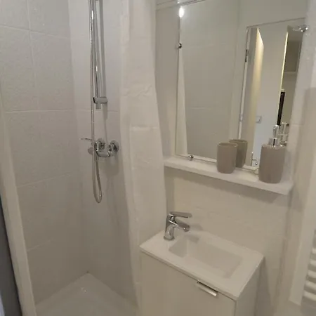 Magnifique Studio Pour 2 Personne Dans Le Quartier Historique Du Vieux Daire *